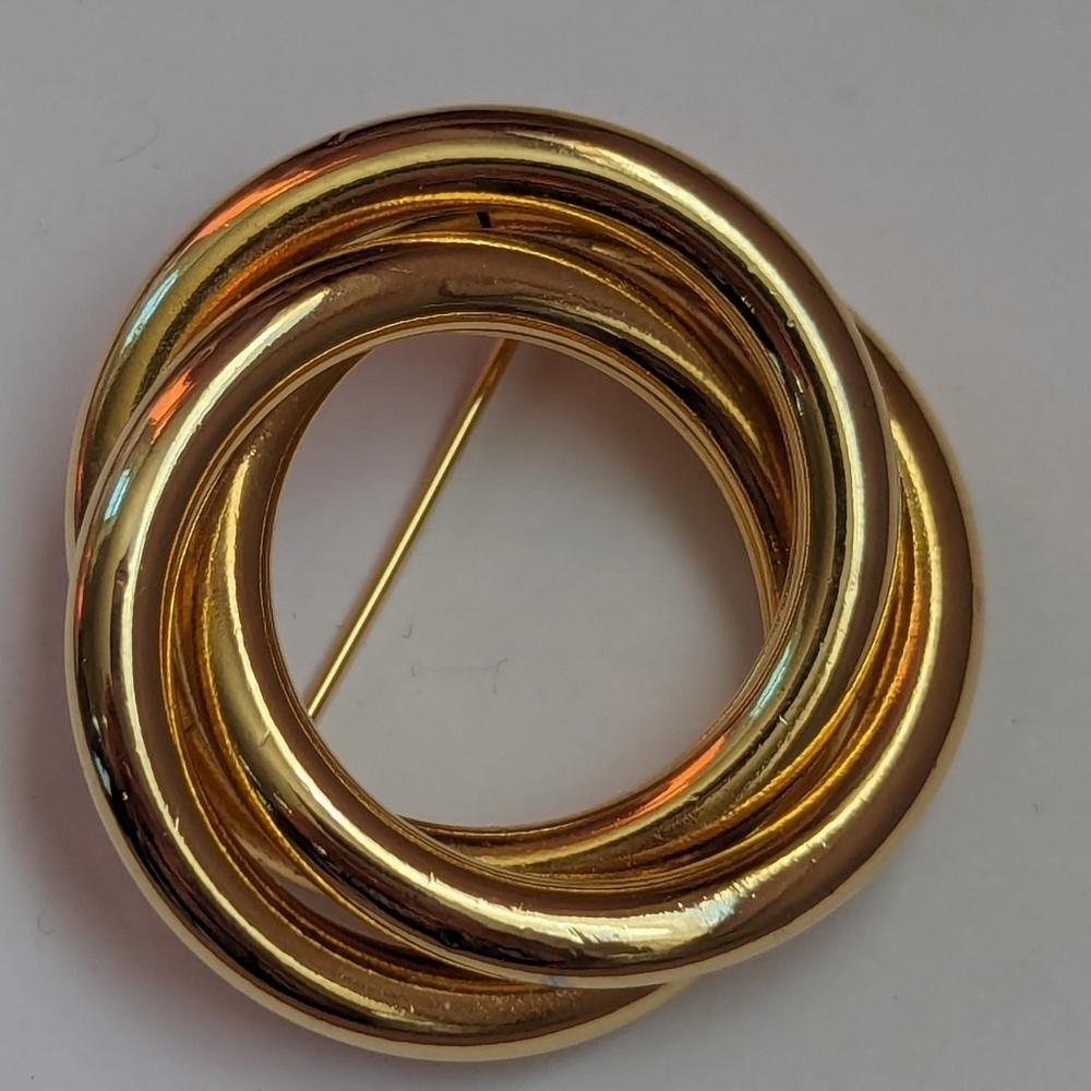 Vintage gold tone 3 ring circle round brooch pin, three helix